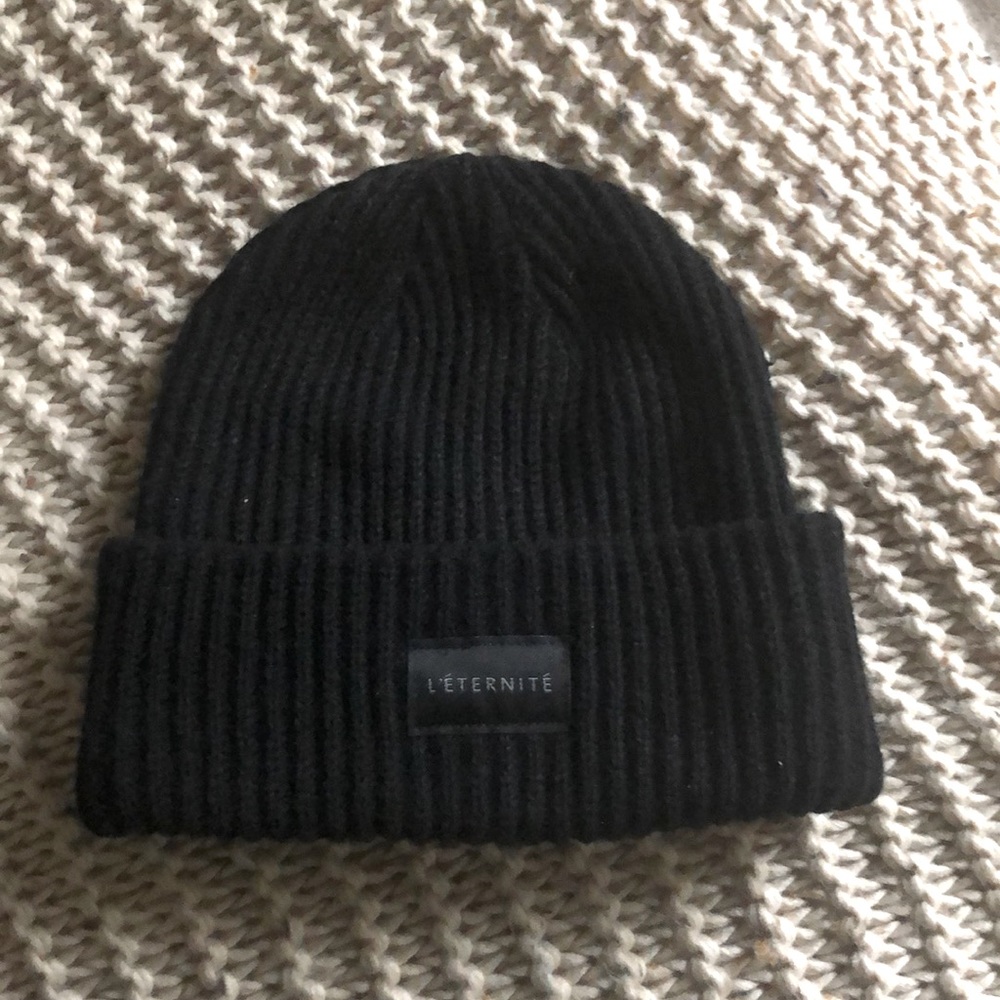 H&M black beanie 🪵